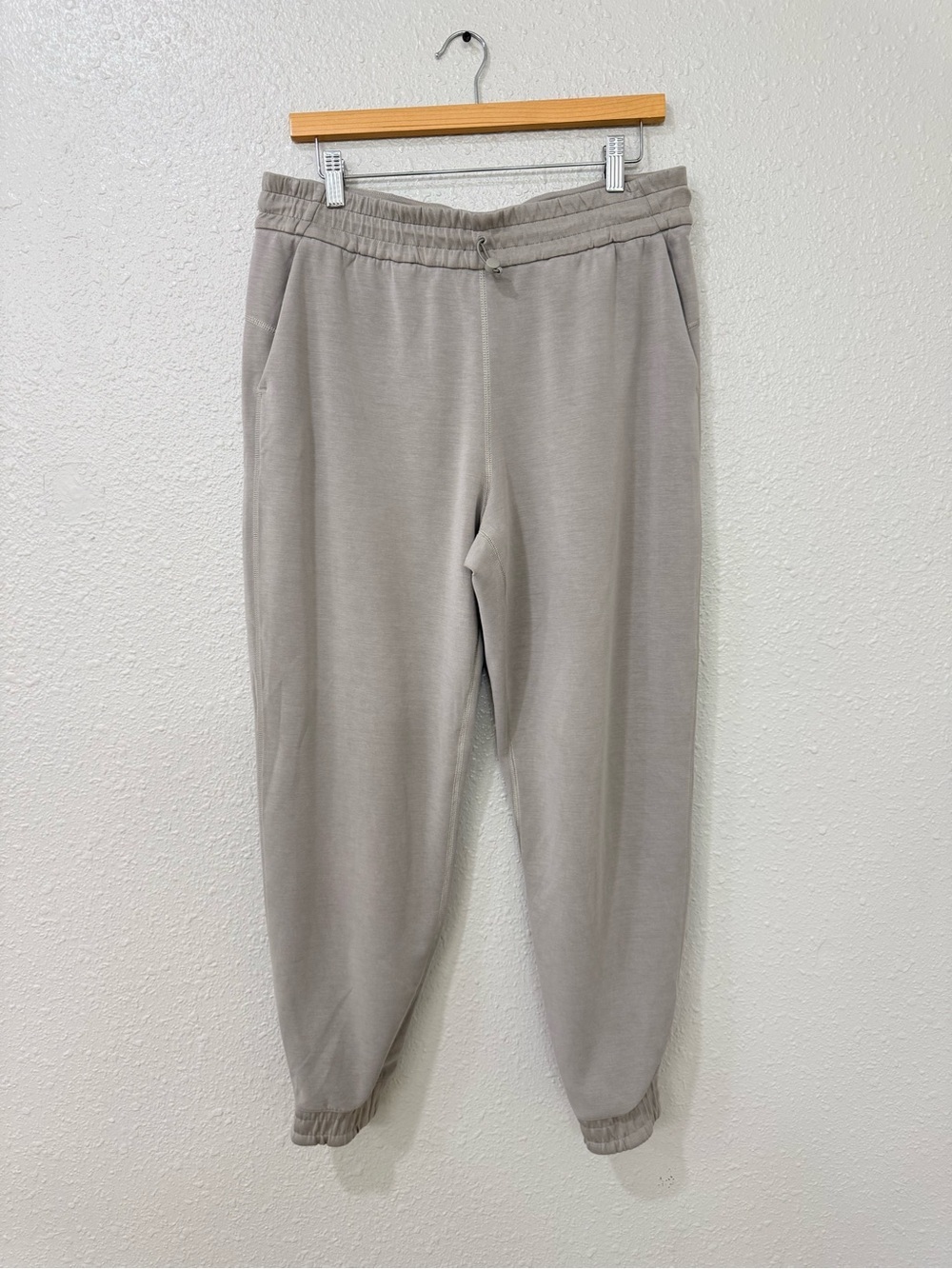 Lululemon Softstreme High-Rise Jogger Pants Size 10